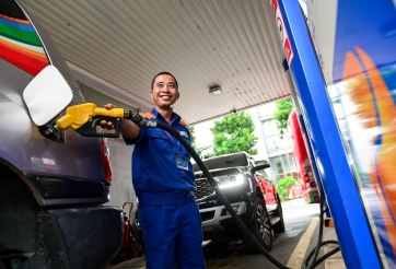 Giá xăng dầu hôm nay 23/6: Dầu Brent mất gần 4%