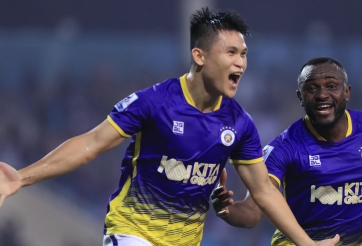 Tin nóng bóng đá chiều 30/6: V-League 'bùng nổ' chuyển nhượng