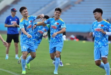 ĐT Việt Nam 'đại tu' hàng thủ, dàn công thần không còn an toàn
