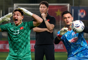 Cuộc chiến nơi khung thành ĐT Việt Nam, HLV Kim Sang-sik gặp khó
