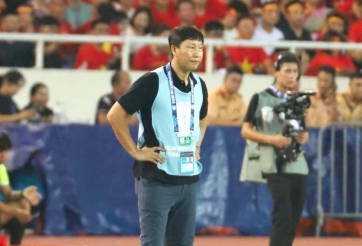HLV Kim Sang Sik tiết lộ chiến thuật đấu Thái Lan: 'Chúng tôi muốn làm điều này từ đầu'