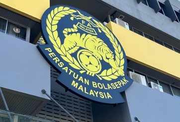 Tin nóng bóng đá trưa 4/9: Bóng đá Malaysia cải tổ sau bê bối