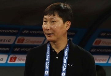 V-League vừa khởi tranh, HLV Kim Sang Sik lập tức nhận 'cảnh báo đỏ' trước FIFA ASEAN Cup