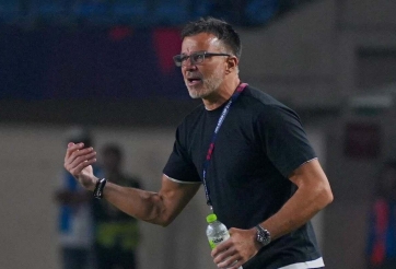 Thắng ĐT Việt Nam 2-0, Thái Lan vẫn khiến CĐV nổi giận: 'Đá thế này thì...'