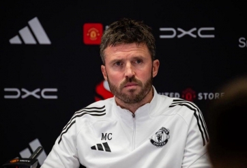 HLV Michael Carrick báo tin không vui, MU đối mặt tổn thất lớn