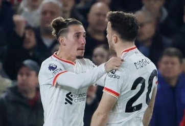 Sao Liverpool xăm hình tưởng niệm Diogo Jota
