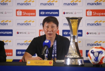 HLV Kim Sang Sik khả năng không trực tiếp dẫn dắt ĐT Việt Nam trong tháng 9