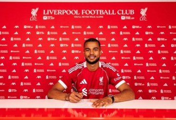 Ngay trước đại chiến với Arsenal, họng súng Liverpool cam kết tương lai