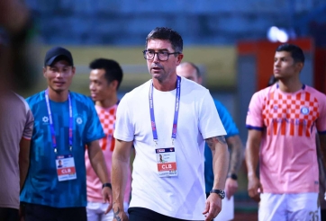 1 HLV V-League bất ngờ xuất hiện ở buổi tập của ĐT Malaysia