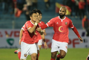 VIDEO: Phi Sơn xử lý đẳng cấp nâng tỉ số lên 3-0 cho Hà Tĩnh