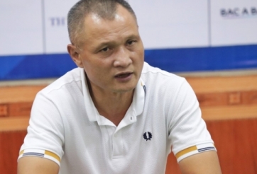 HLV SLNA: 'Tôi rất thương các cầu thủ'