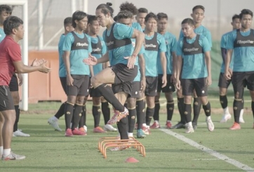 Cầu thủ Indonesia 'kêu trời' vì cường độ tập luyện