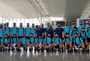 ĐT Việt Nam lên đường thực hiện 'nhiệm vụ'