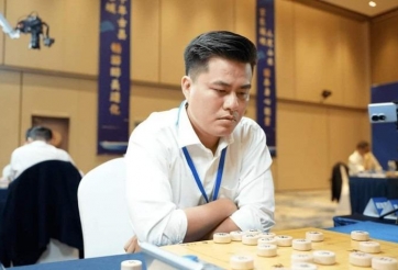 Kỳ thủ số 1 Việt Nam đại chiến 15 cao thủ Trung Quốc