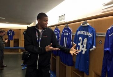 Ngôi sao cao 2m11 trở thành cổ đông của Chelsea