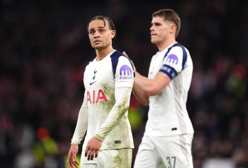 Tottenham ăn mừng kỷ lục bất bại sau khi bị loại khỏi Champions League