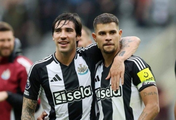 2 ngôi sao Ngoại hạng Anh chạy đua để... rời đội bóng trước