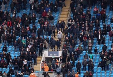 Thảm bại tại Etihad, CĐV Liverpool đồng loạt làm điều đáng xấu hổ