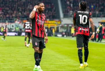 Đánh bại Inter, Milan thổi bùng cuộc đua vô địch trở lại