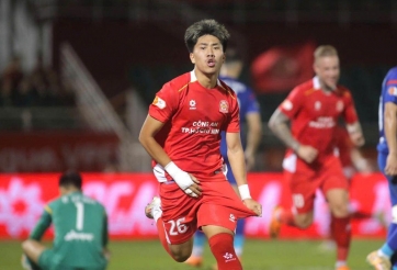 Việt kiều cực hiếm bùng nổ, tạo kỳ tích hiếm có tại V.League