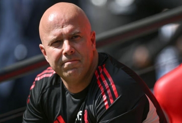 HLV Arne Slot thốt lên 1 điều khi Liverpool sáng cửa dự C1