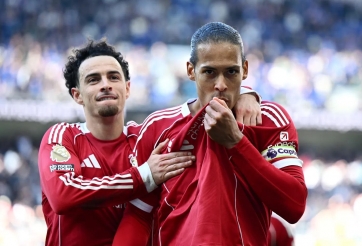 Hạ Everton ở phút 100, Liverpool tiến gần vé Champions League