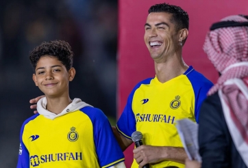 Nối gót cha, Ronaldo Jr sẵn sàng cập bến đội bóng vĩ đại châu Âu