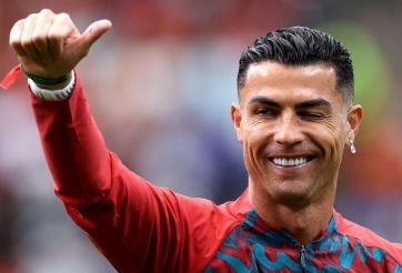 Ronaldo xuất hiện khác biệt trong trận ra quân World Cup