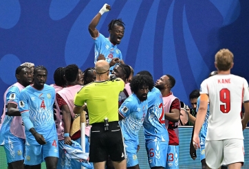 Trực tiếp bóng đá Anh 0-1 CHDC Congo: Địa chấn xảy ra