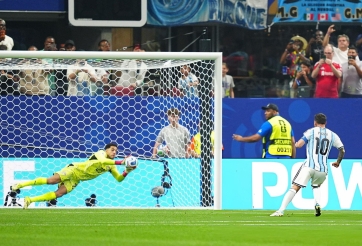 Trực tiếp Argentina 0-1 Ai Cập: Messi đá hỏng penalty