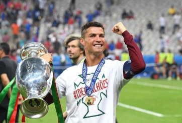 Ronaldo có động thái đầu tiên về EURO sau thất bại World Cup