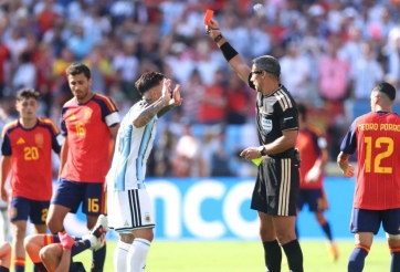 UEFA đáp trả FIFA, quyết thay đổi lớn về công tác trọng tài