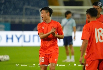 CHÍNH THỨC: Tiền vệ ĐT Việt Nam nhận phán quyết cực vui trước bán kết AFF Cup