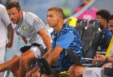 Cristiano Ronaldo nổi giận với quyết định đúng đắn của HLV Al Nassr
