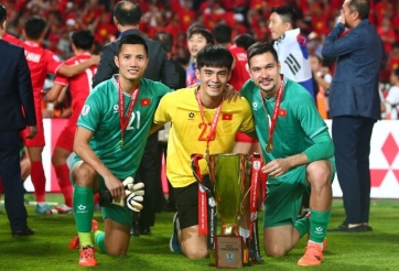 Vừa gia nhập, thủ môn ĐT Việt Nam nhận vinh dự lớn tại đội hạng Nhất