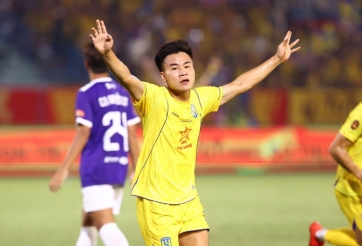 Vừa được dự ASIAD, tiền vệ U23 Việt Nam lập ngay cú đúp sau 4 phút