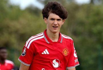 Tiền vệ MU lập poker, giúp đội nhà đại thắng 6-3 Liverpool