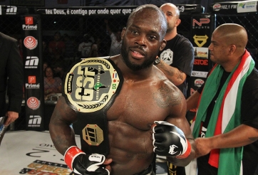 Trộm nhầm nhà cựu vô địch MMA thế giới, 3 tên trộm nhận 'cái kết' đắng