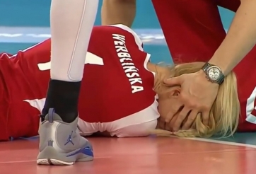 Bị knock-out khi chơi bóng chuyền, chuyện 'vô lí' gì đang diễn ra?