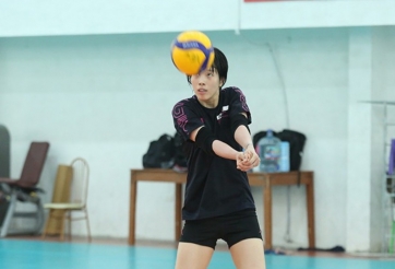 Video: Buổi tập đầu tiên của Thanh Thúy cùng ĐTVN