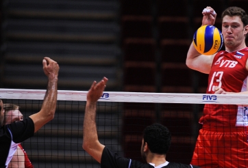 Sững sờ trước 'gã khổng lồ' 2m19: Đập bóng như 'trời giáng' xuống sân