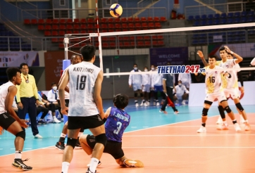 Đổ 'mồ hôi hột' trước màn khởi động của libero Myamar trong trận gặp Việt Nam