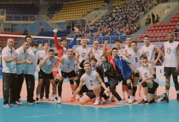 Thua 'đau' Campuchia, fan bóng chuyền Thái đòi thay luôn HLV