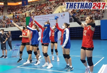 VIDEO: Dàn chân dài bóng chuyền Thái gây sốt với màn ăn mừng có 1-0-2