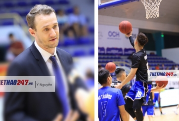 Lên rổ nhẹ, Quang Anh khiến HLV đội đối thủ phải tạm dừng trận đấu