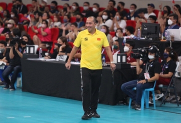 HLV đội tuyển bóng chuyền nữ Việt Nam nói thẳng điểm yếu trên sóng truyền hình