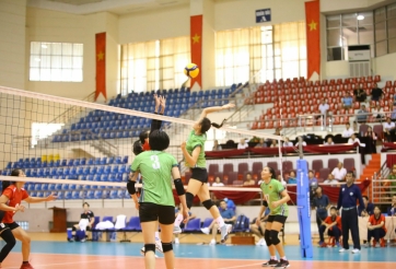 Bóng chuyền nữ Long An thắng đương kim VĐQG 2022 trên sân nhà