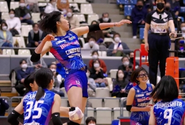 Khủng long bóng chuyền Thanh Thúy chơi tròn vai, PFU BlueCats vẫn chưa nhận được tin vui