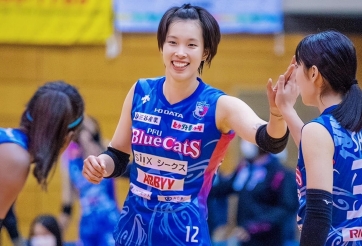 Chuyện gì đã xảy ra: Thanh Thúy tức tốc về Việt Nam dù mới lập kỷ lục tại Nhật Bản