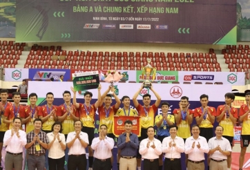 Tràng An Ninh Bình 'thiết lập kỷ lục VĐQG' của bóng chuyền Việt Nam